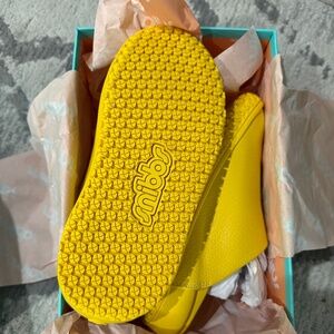 Snibbs Limited Edition Unisex Clogs 4.5M/6W